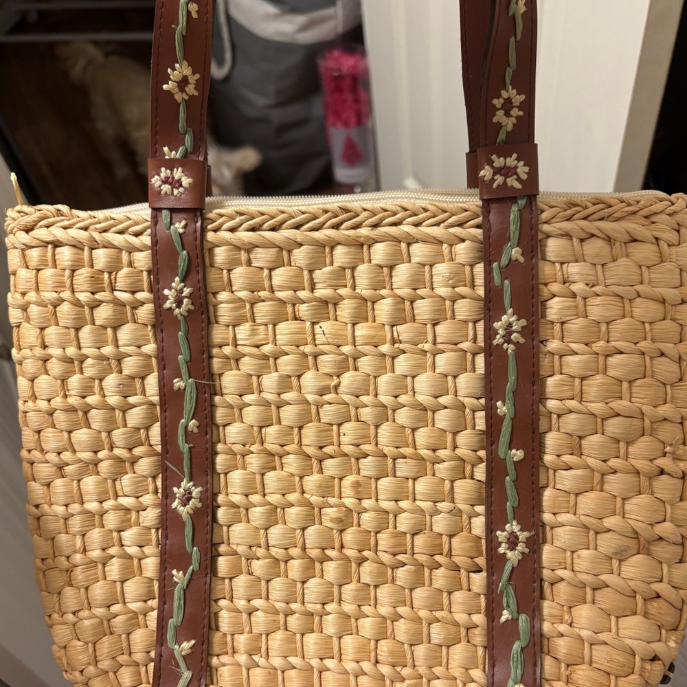 Elegant Woven Tote Bag with Floral Accents